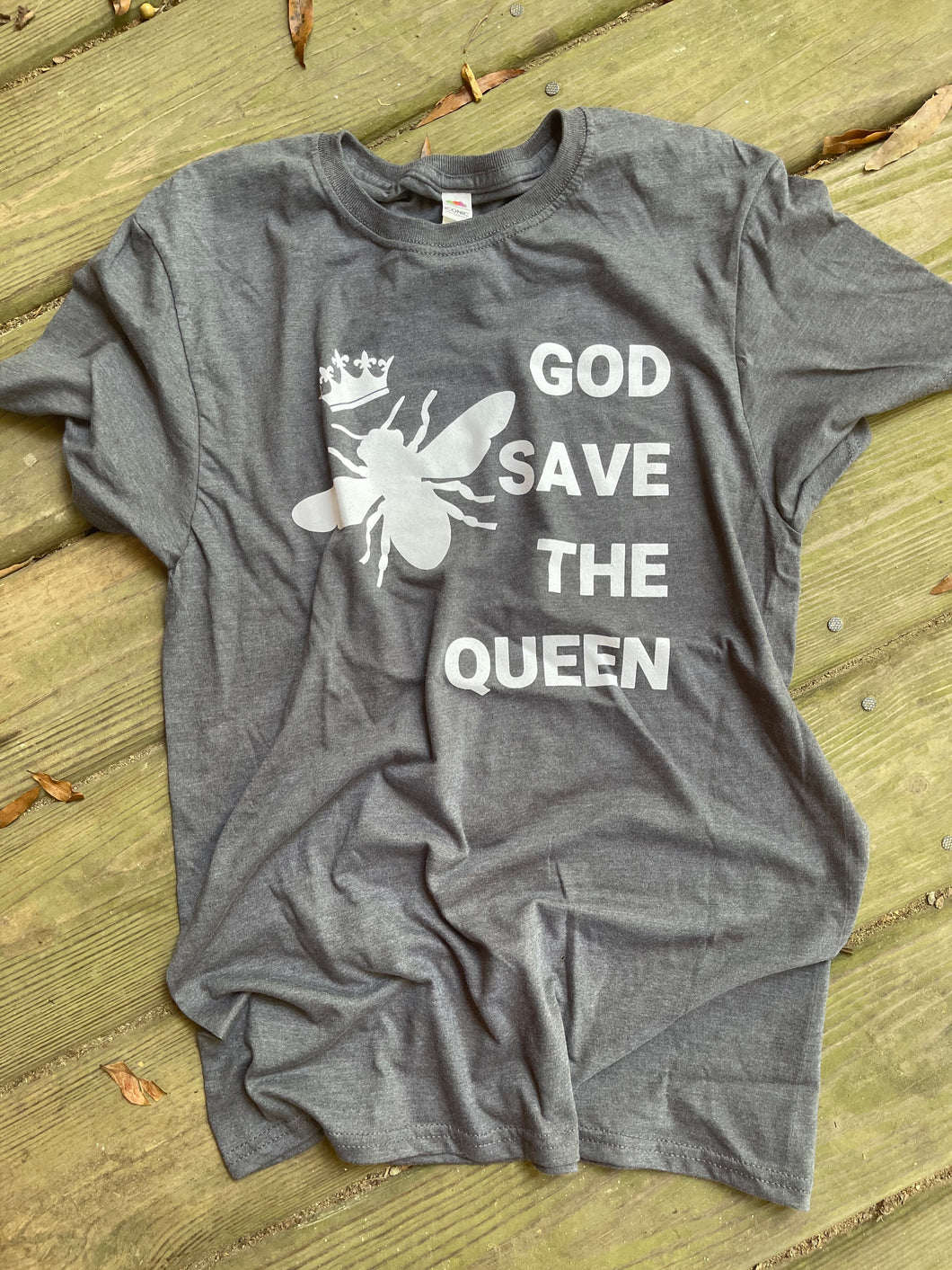 God Save the Queen (Bee) T-Shirt {White}